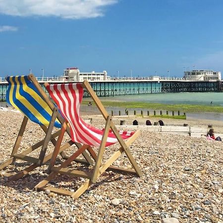 Lovely Bijou Loft Apt, One Road Back From The Sea Leilighet Worthing Eksteriør bilde