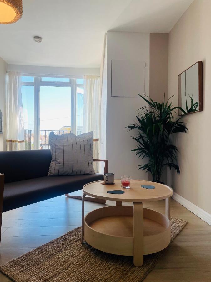 Lovely Bijou Loft Apt, One Road Back From The Sea Leilighet Worthing Eksteriør bilde