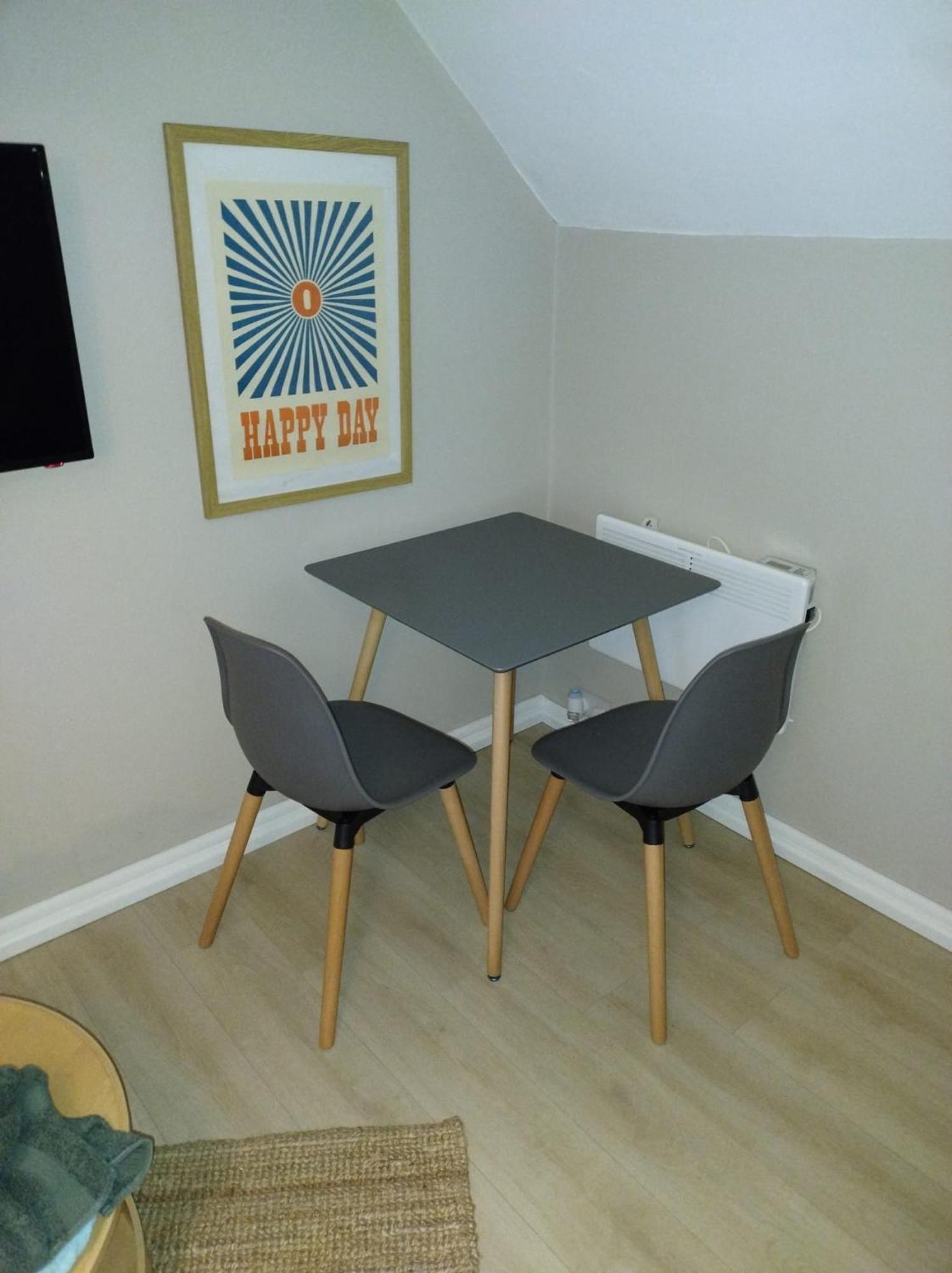 Lovely Bijou Loft Apt, One Road Back From The Sea Worthing Eksteriør bilde